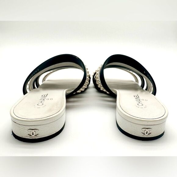 Chanel CC Logo Grosgrain Leather Pearl Straps Mules Sandals White/Black EU 38.5 - Picture 2 of 11